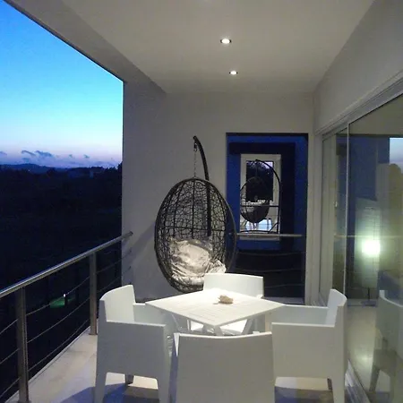 Casas Da Bica Holiday home *